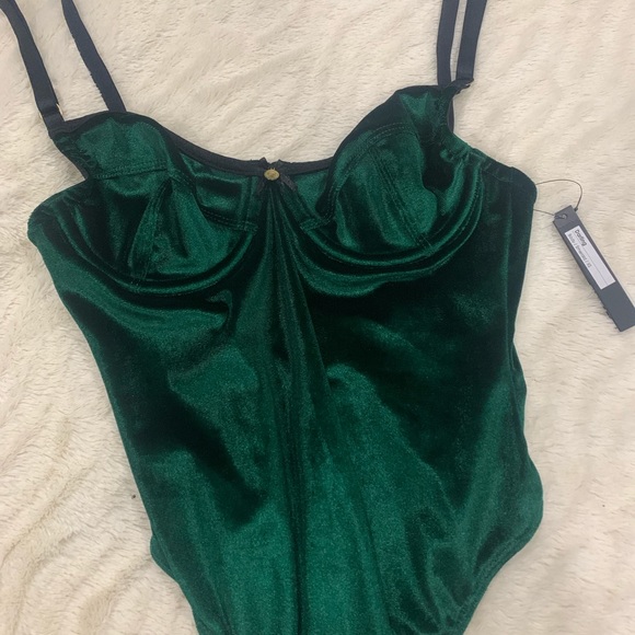 SOLD✨ Emerald Goosberry Intimates bodysuit - Picture 4 of 8
